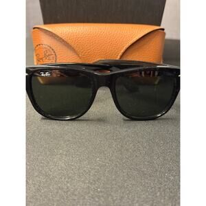 Vintage Classic Ray Ban Black Wayfarers with Case